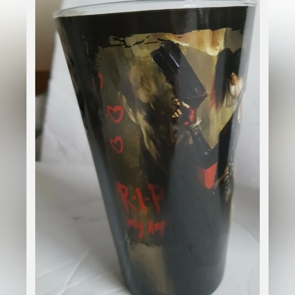 DC Comics Harley Quinn Set Of 2 Glass Drinking Glasses 16 Oz - Picture 9 of 9